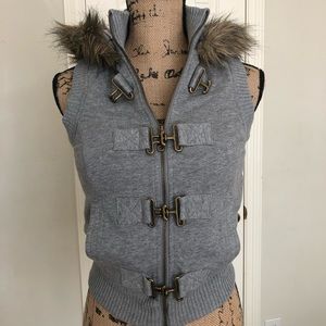 Mudd sweater vest